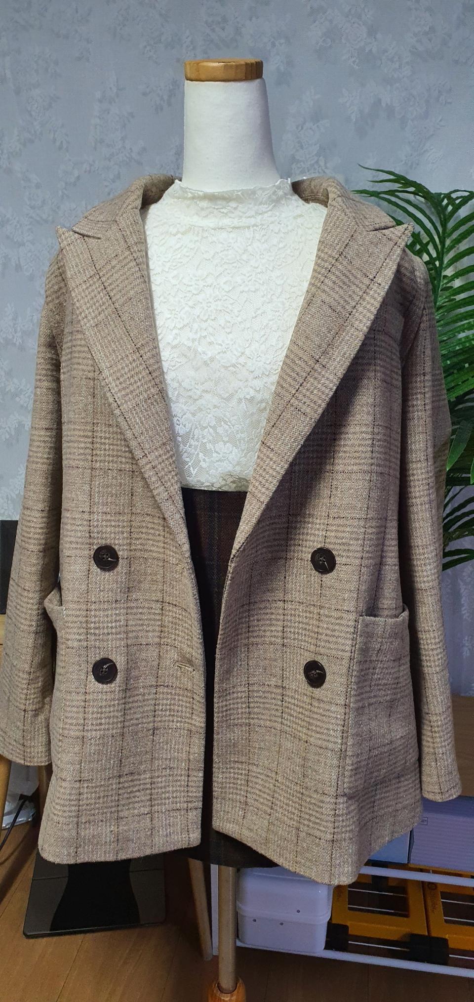 베이지 누빔 체크 반코트 77