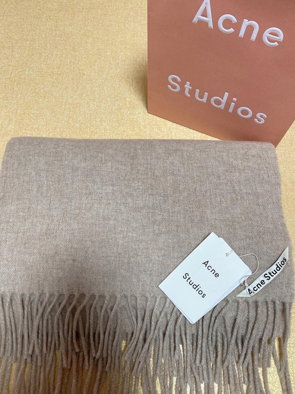 아크네스튜디오 머플러 오트밀(미착용)