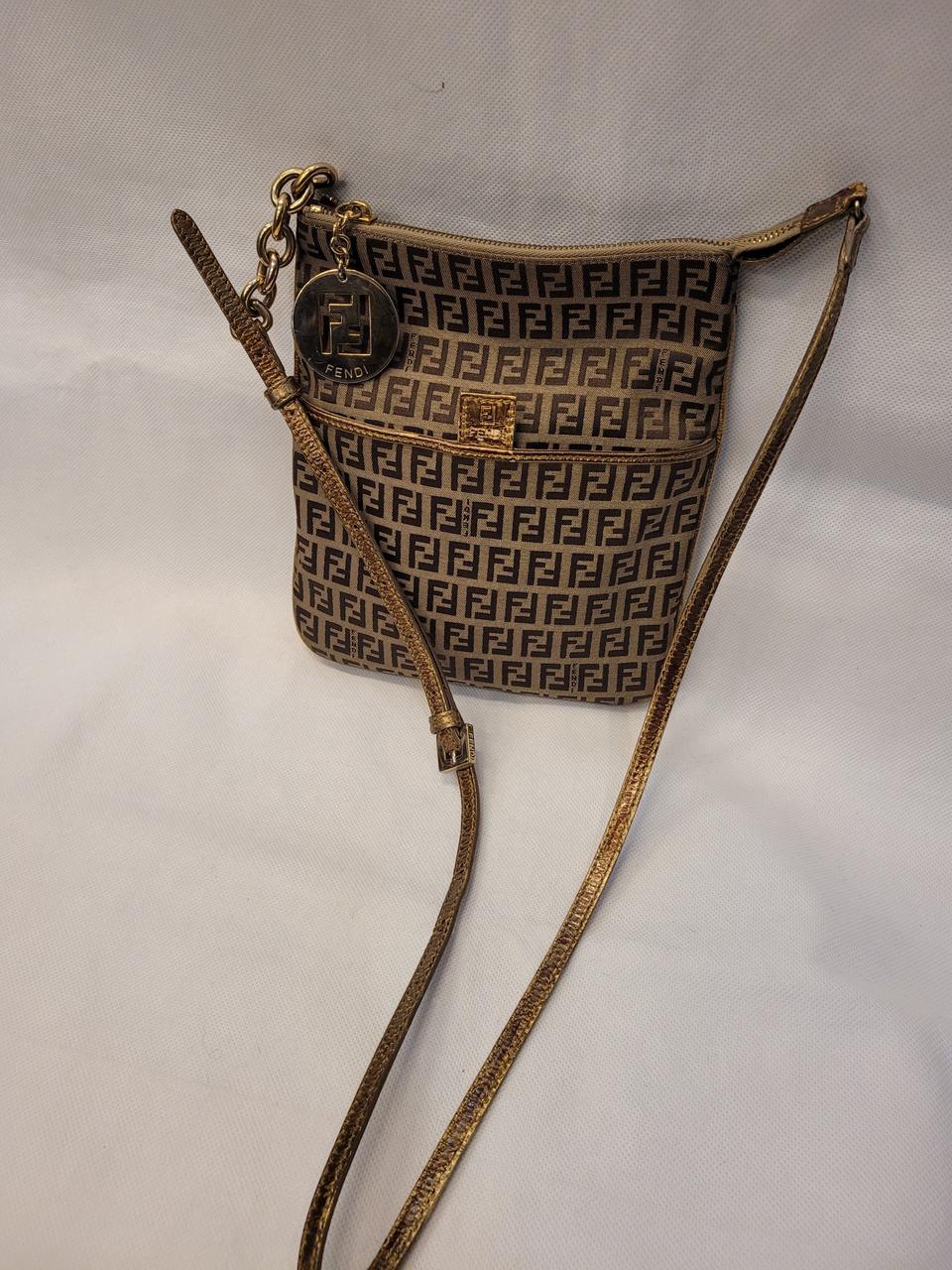 펜디 정품 미니 크로스백 ff금장로고 포인트 가방 맘마백