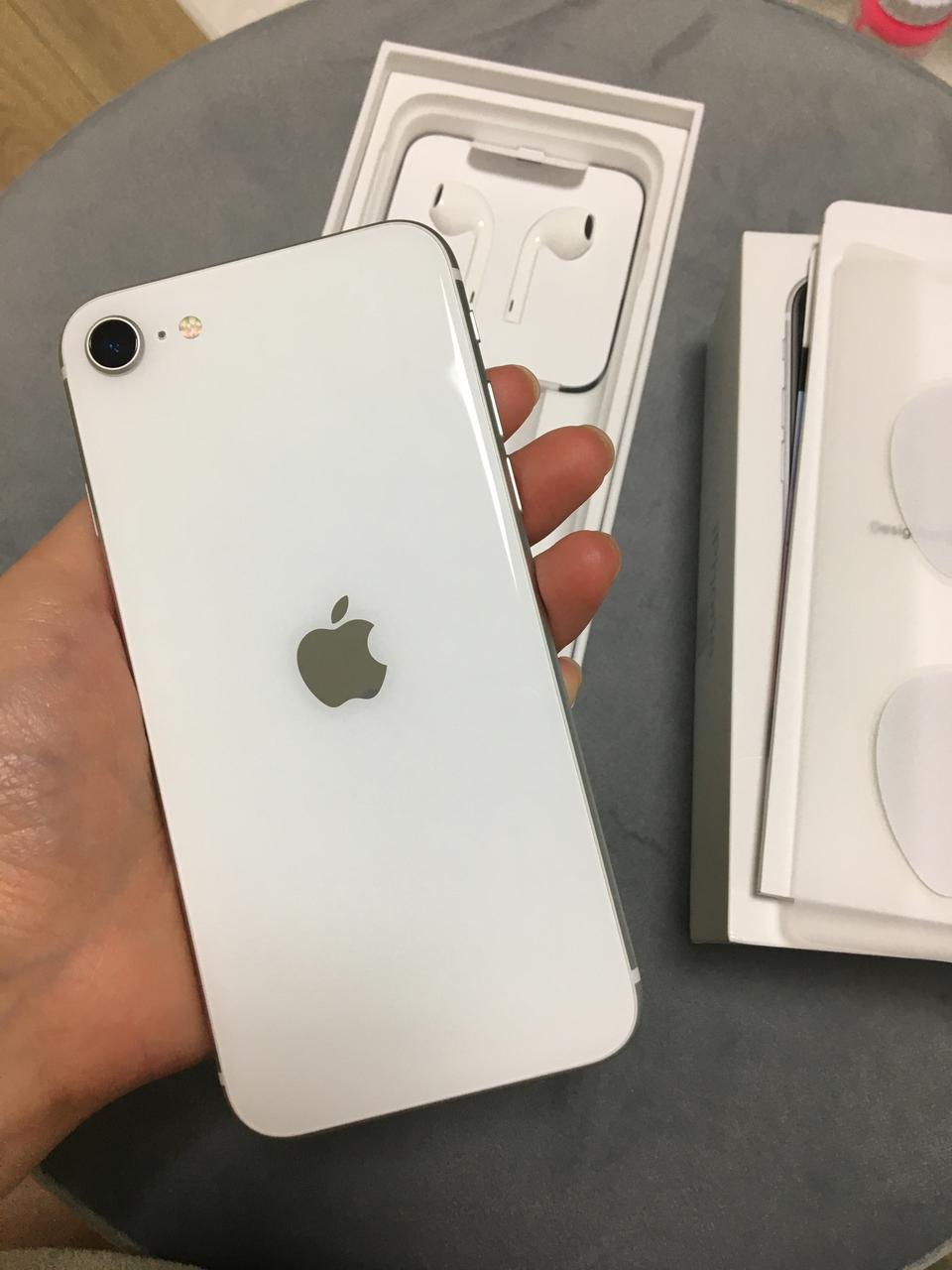 아이폰se2 팝니다