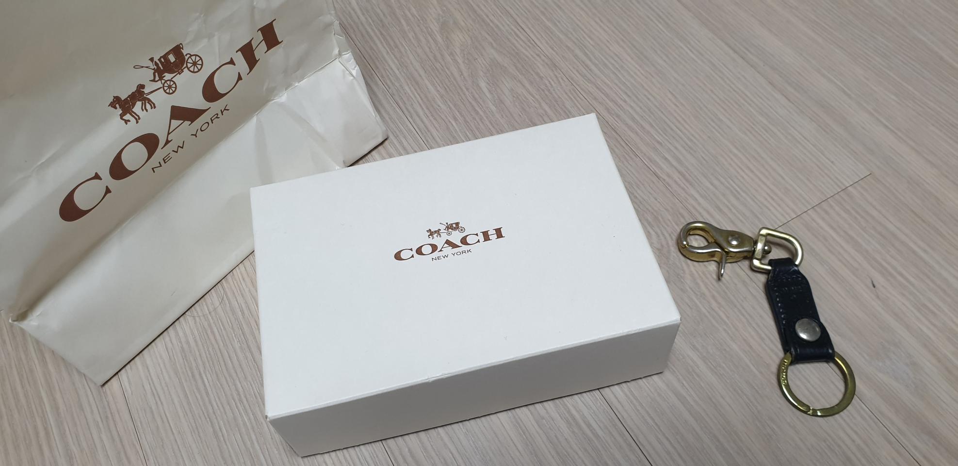 코치 ☆ 열쇠고리 키링 박스 쇼핑백 세트