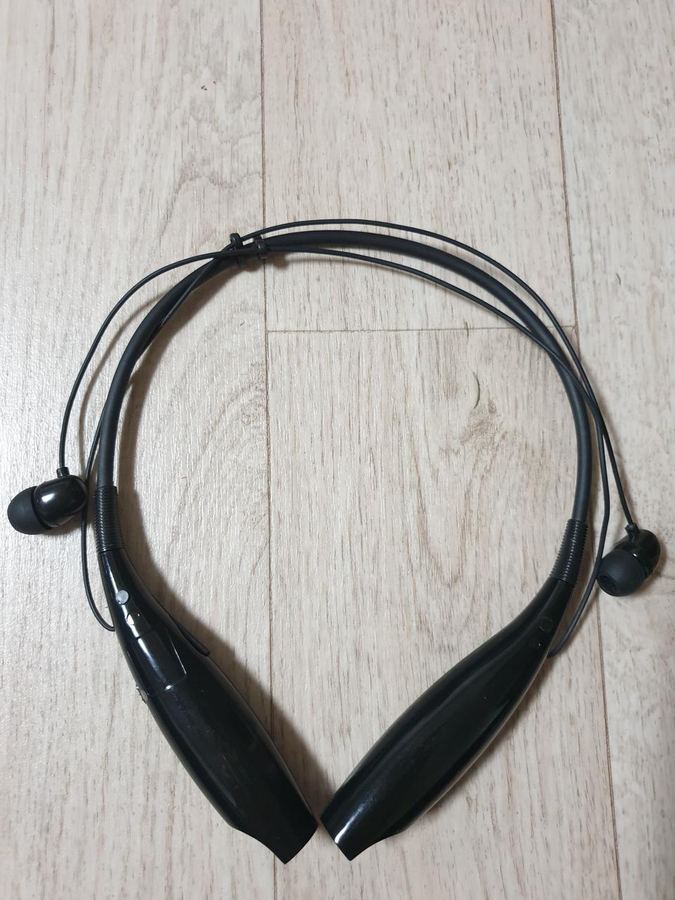 목걸이형 이어폰