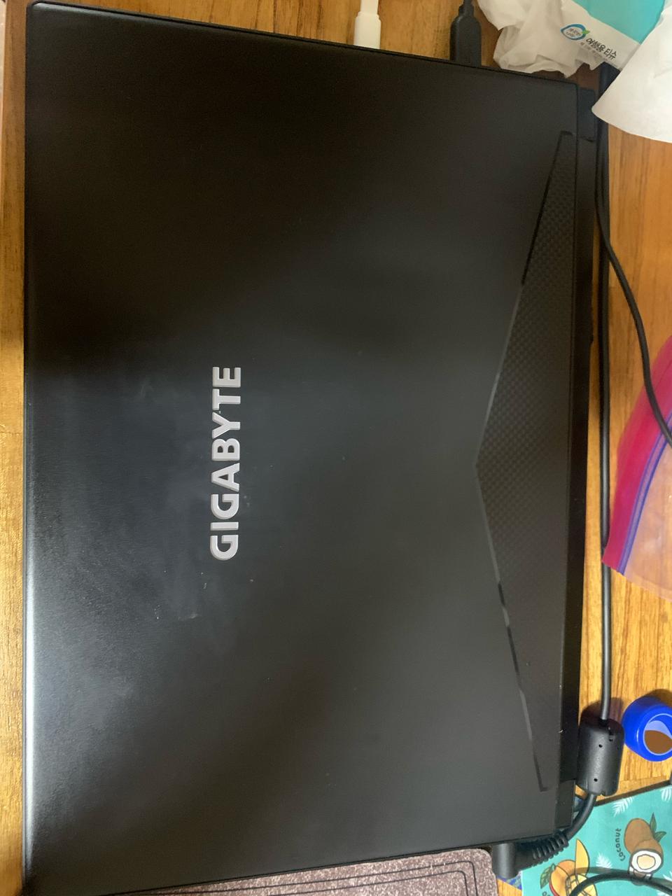 기가바이트 게이밍 노트북 하자O