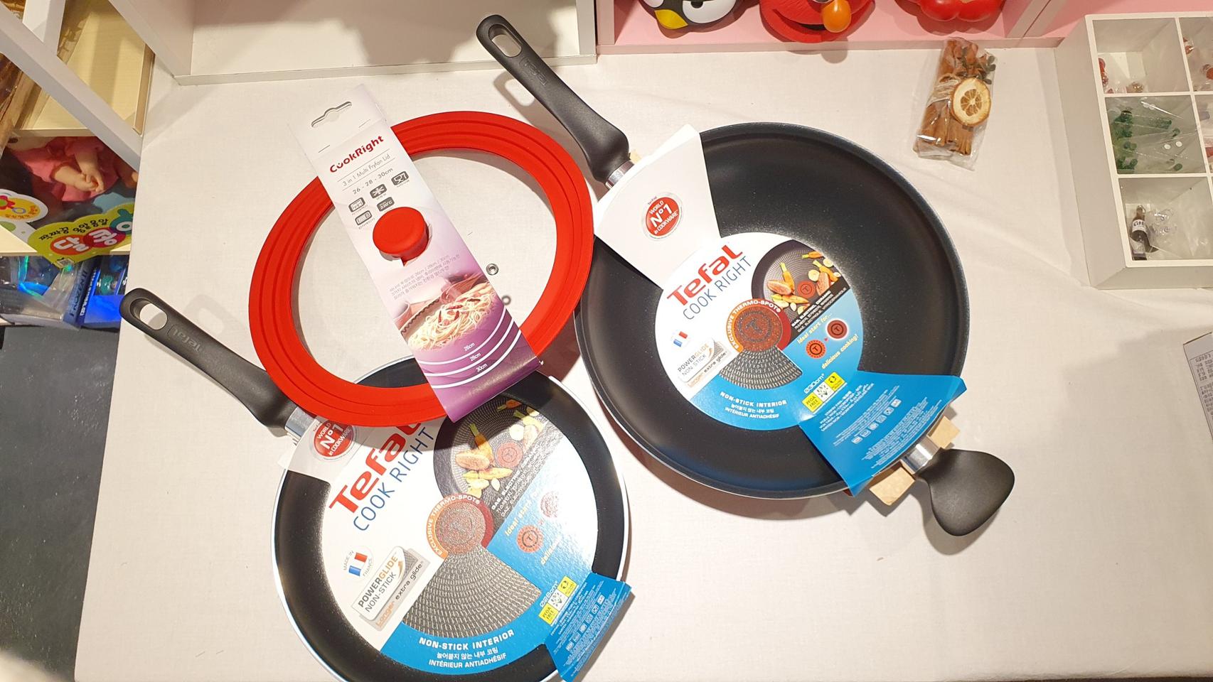 테팔쿡라이트 28후라이팬+30 궁중팬+실리콘뚜껑새제품