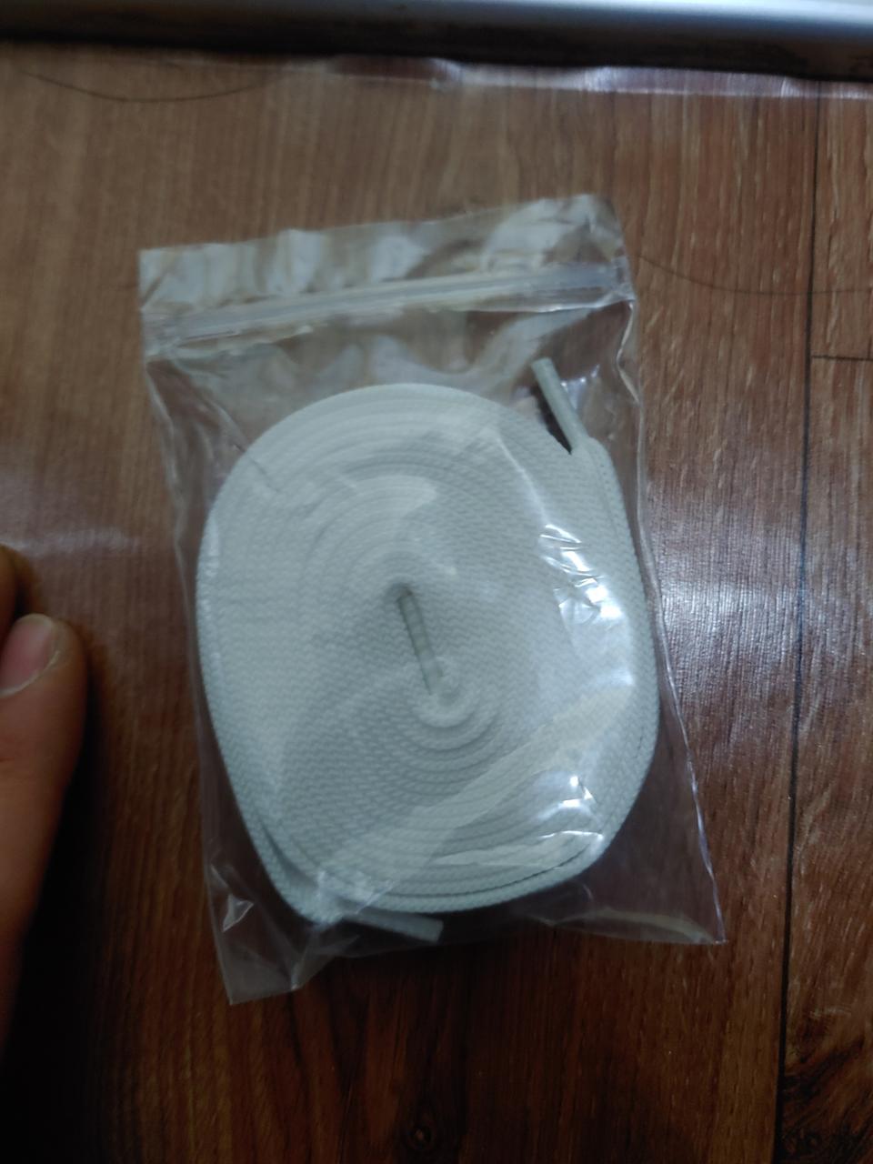 알렉산더 맥퀸 흰흰 끈팝니다