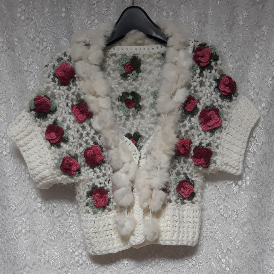 꽃니트 방울조끼  새상품