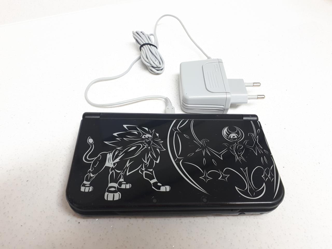 뉴 닌텐도 3DS XL 한정판 (펜, 칩 없어요)