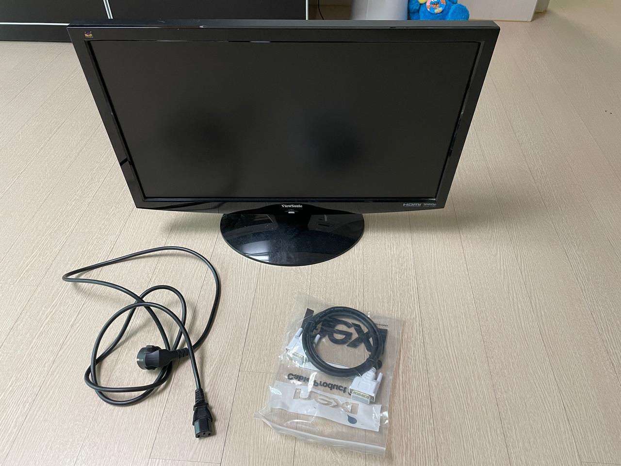 24인치 121hz 게이밍 모니터 팝니다