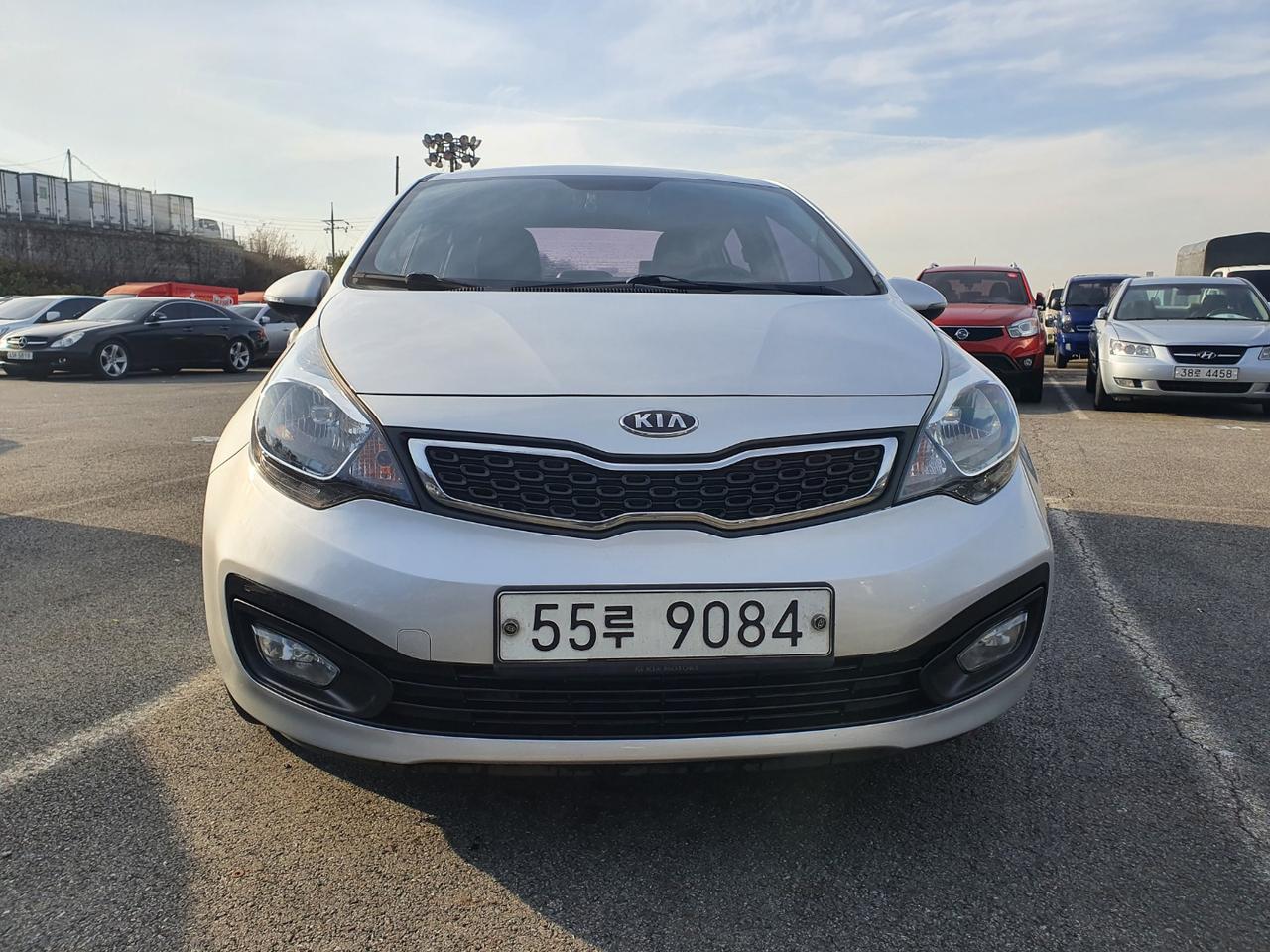 기아 올 뉴 프라이드 4DR(세단) 1.6 GDi 럭셔리 에코플러스