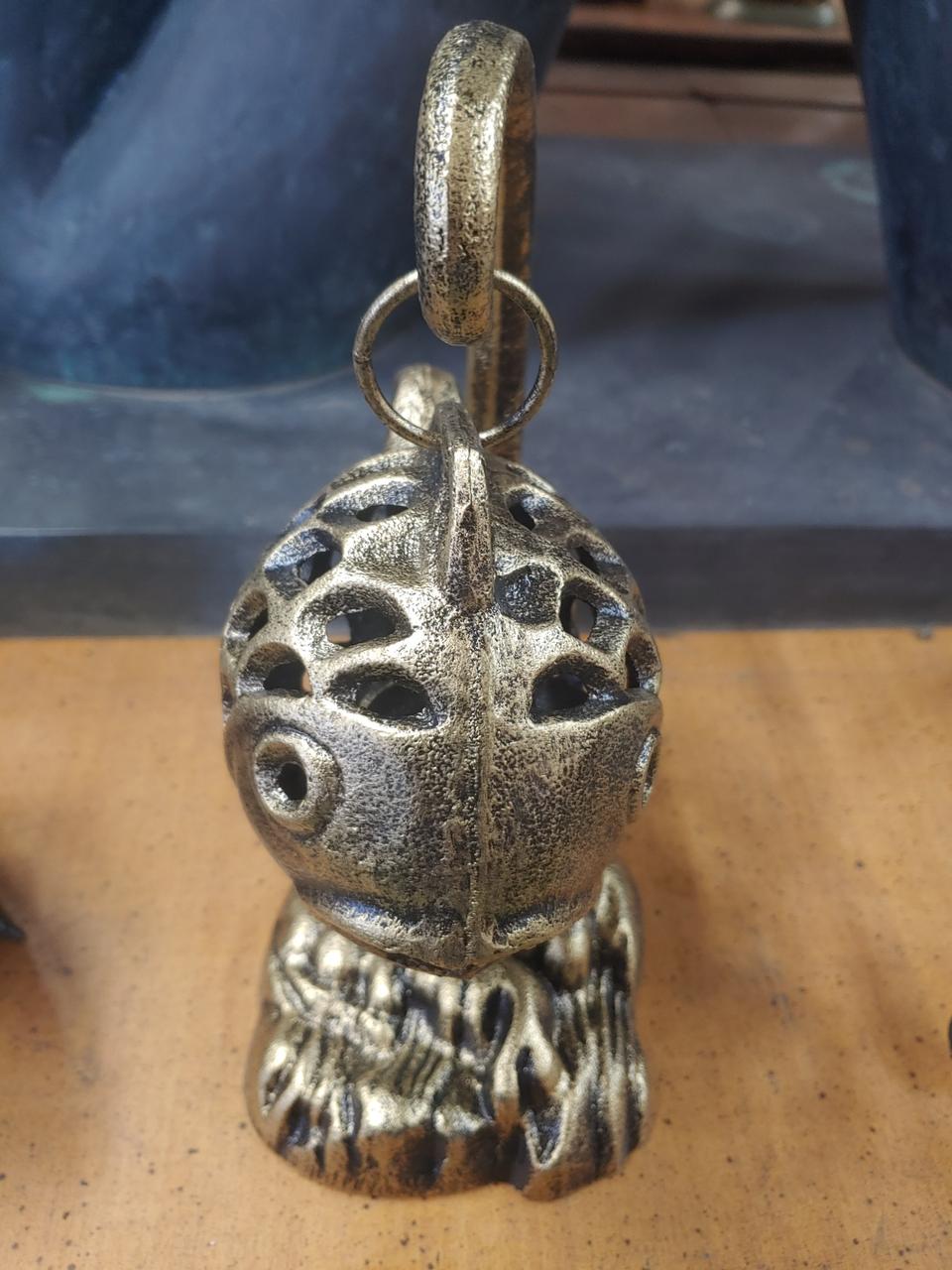 무쇠 물고기 홀더