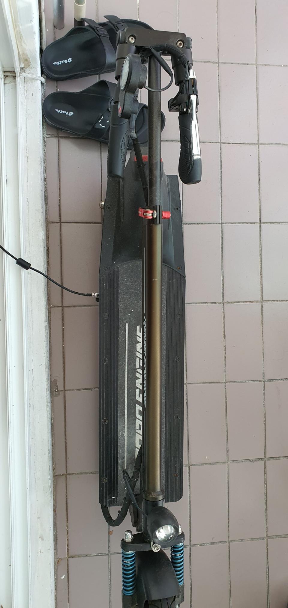 로드엔진 전동킥보드