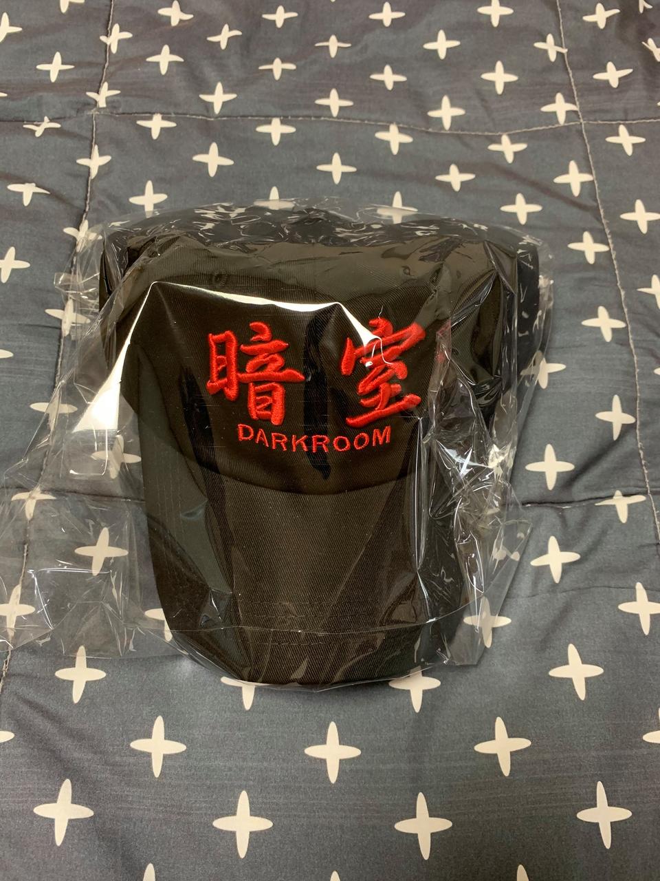 [OS] 다크룸 스튜디오 암실 쌈디 볼캡 검빨 모자 판매합니다