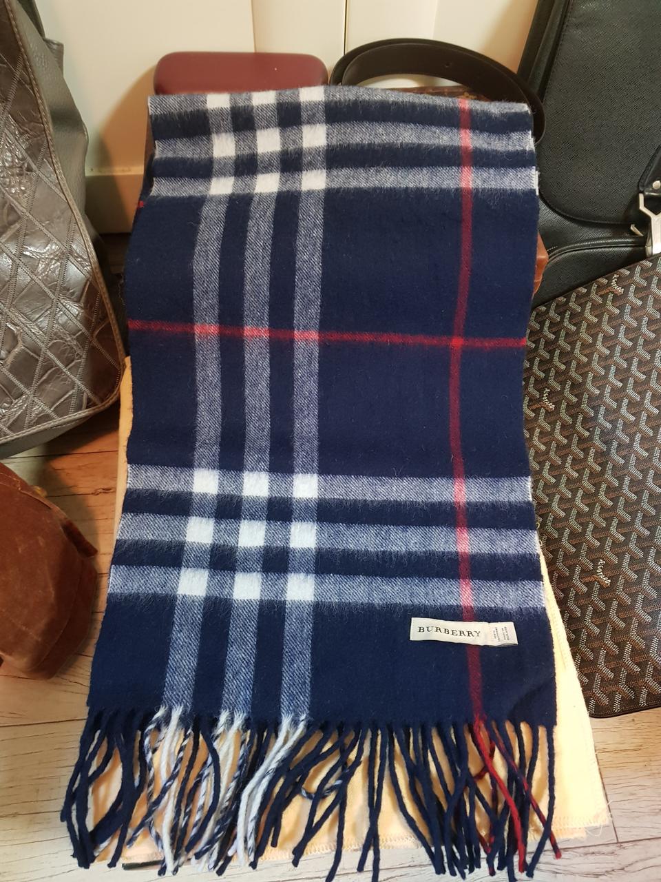 버버리 케시미어 목도리 팔아요 ~
