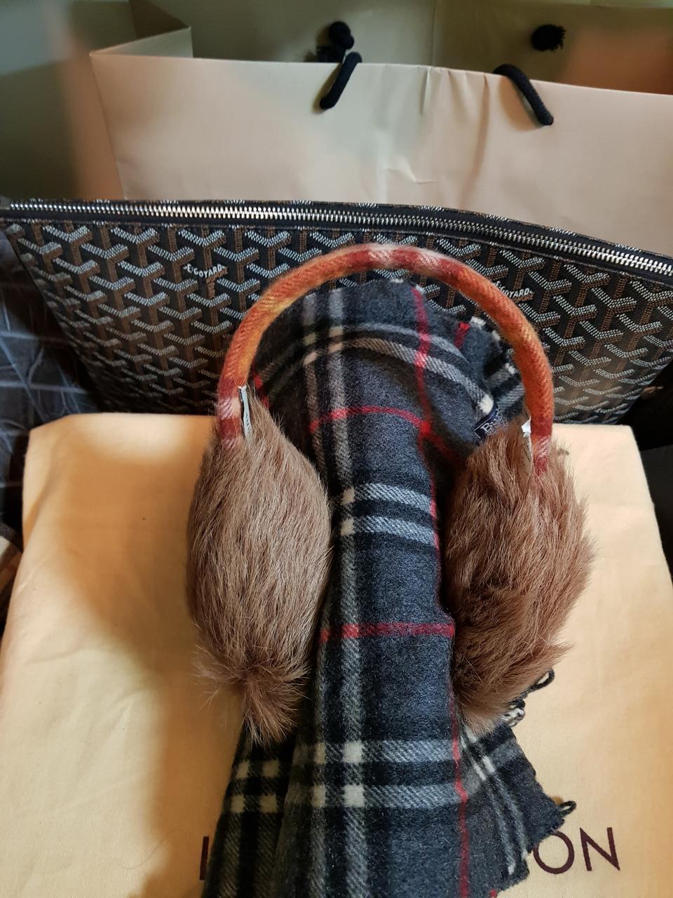 버버리 귀마게 정품미사용 팔아요~