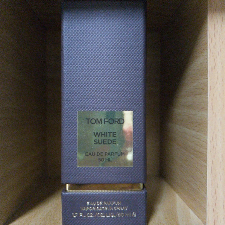 톰포드 화이트스웨이드