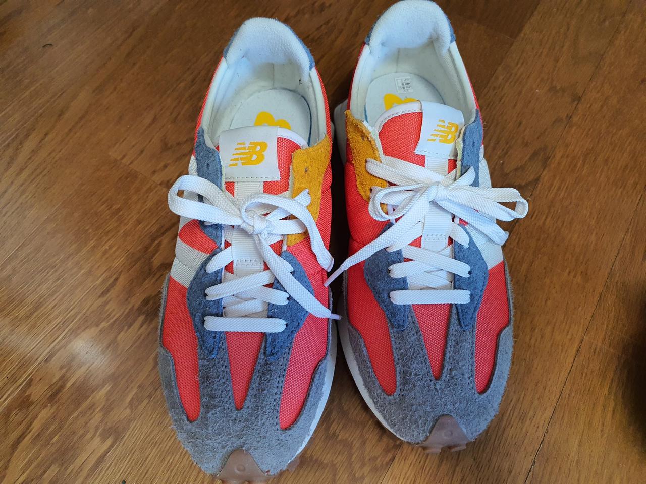 뉴발MS327 오렌지 두번착화 새상품이나 다름없네욘 265사이즈