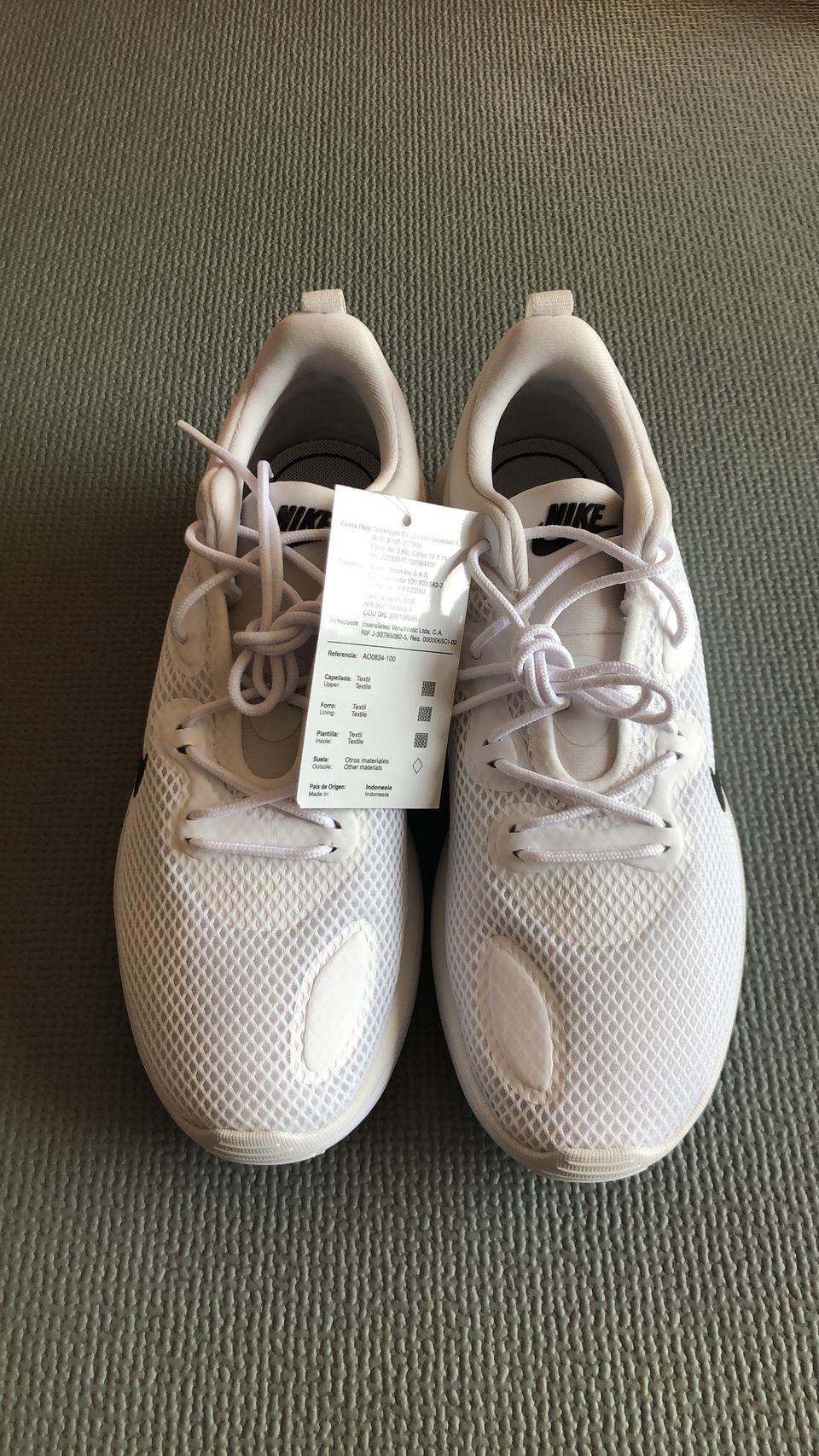 나이키운동화(새상품)245