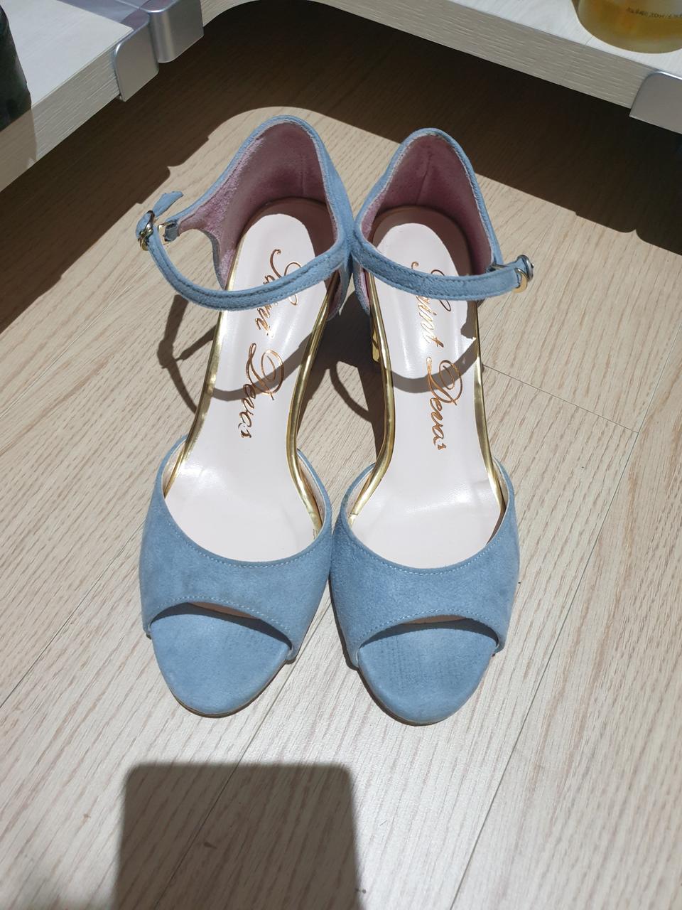 여자240중고샌들3켤레