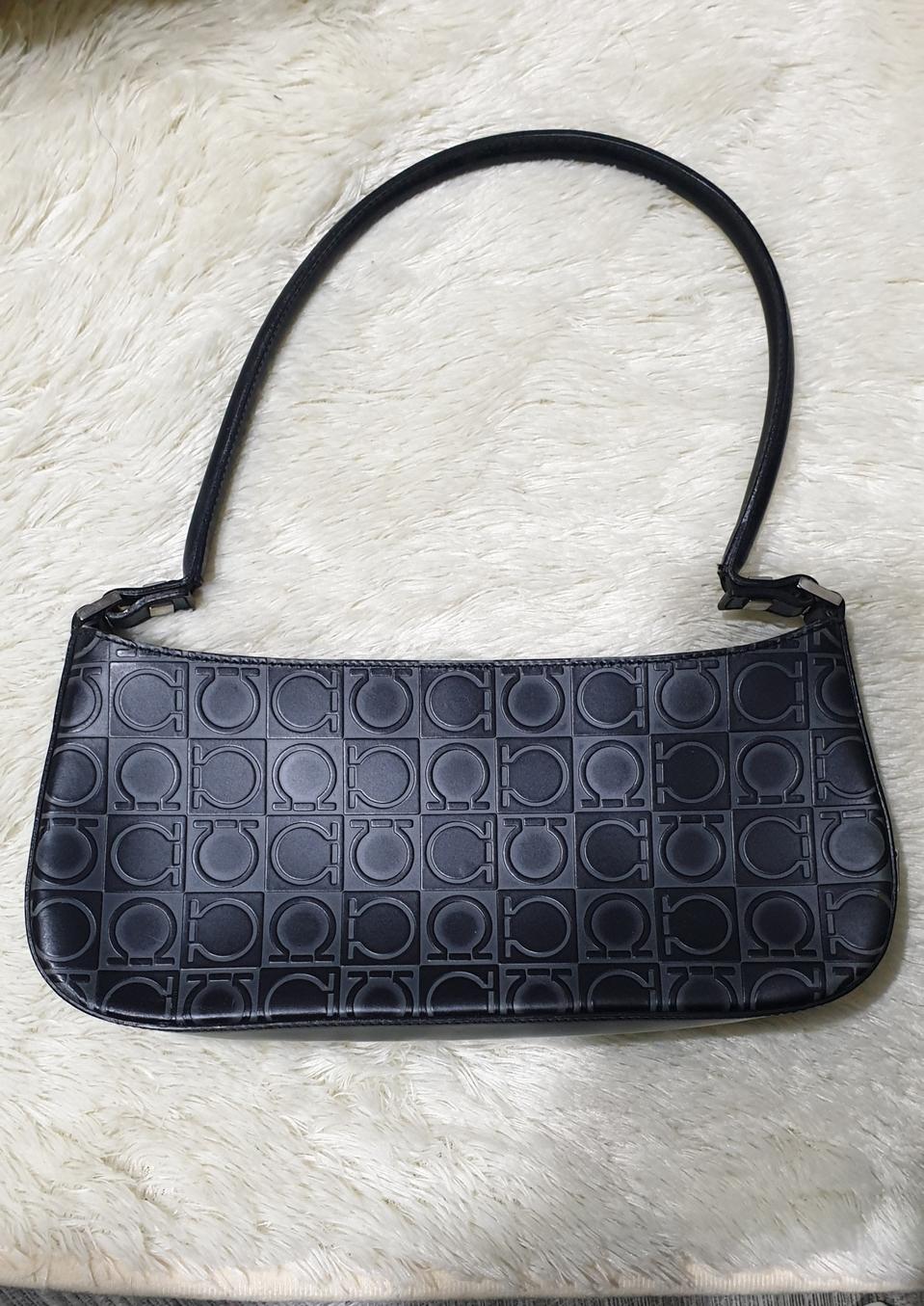 정품 간치니 페라가모