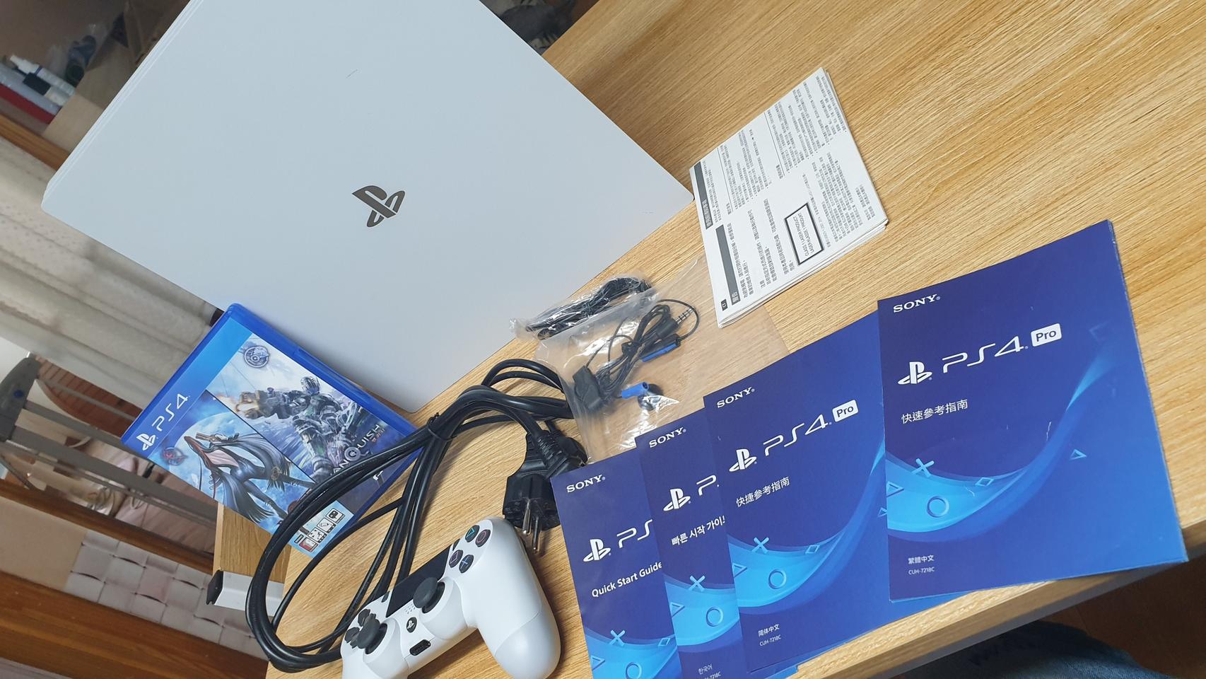 ps4 플스4 7117B 글래셔화이트 1테라