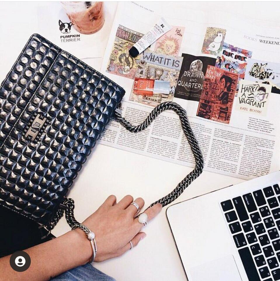 DECKE 덱케 미스레이디버그 / 미듐  /차콜그레이