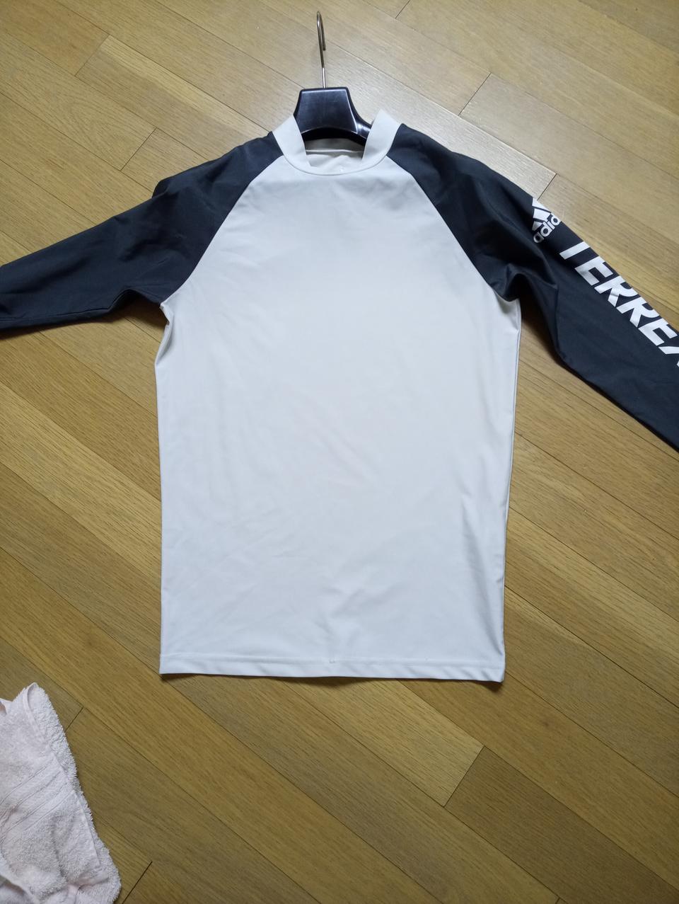 아디다스 보이져  롱슬리브 티셔츠 95