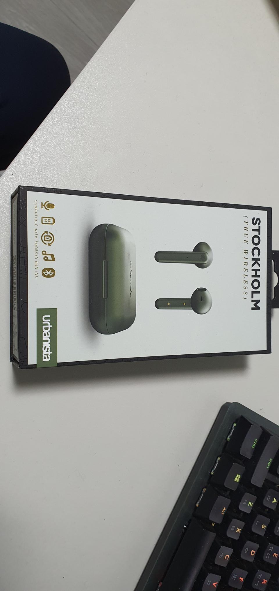 어바니스타 스톡홀름 블루투스 이어폰