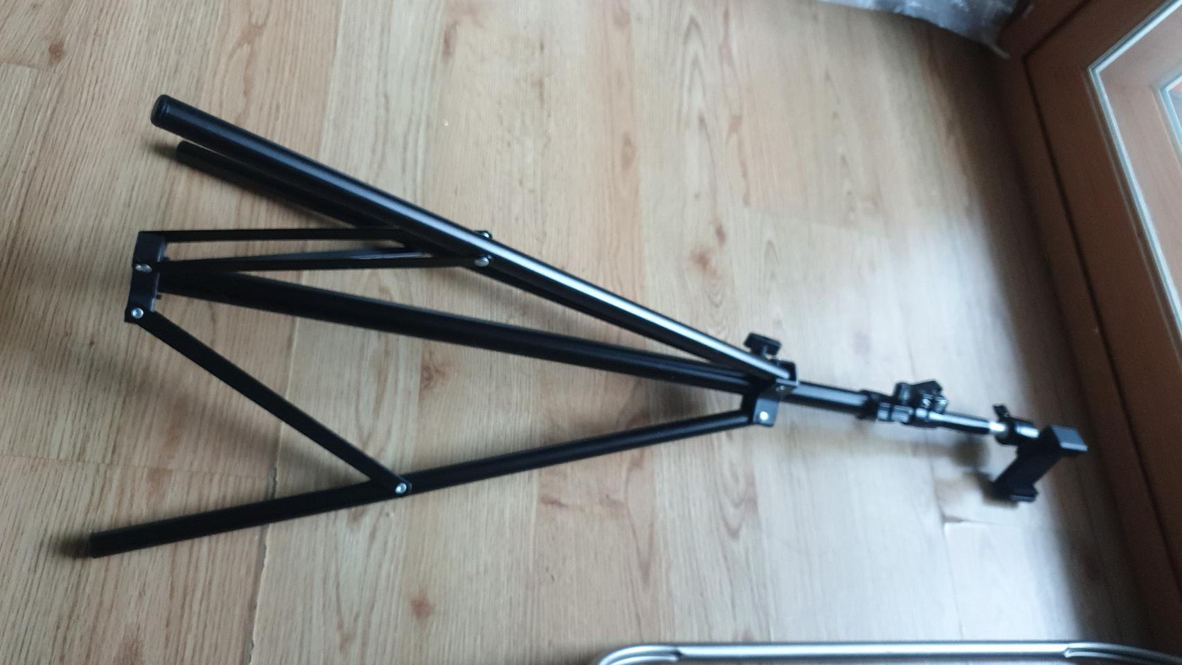 삼각대 핸드폰 거치 악세사리 포함