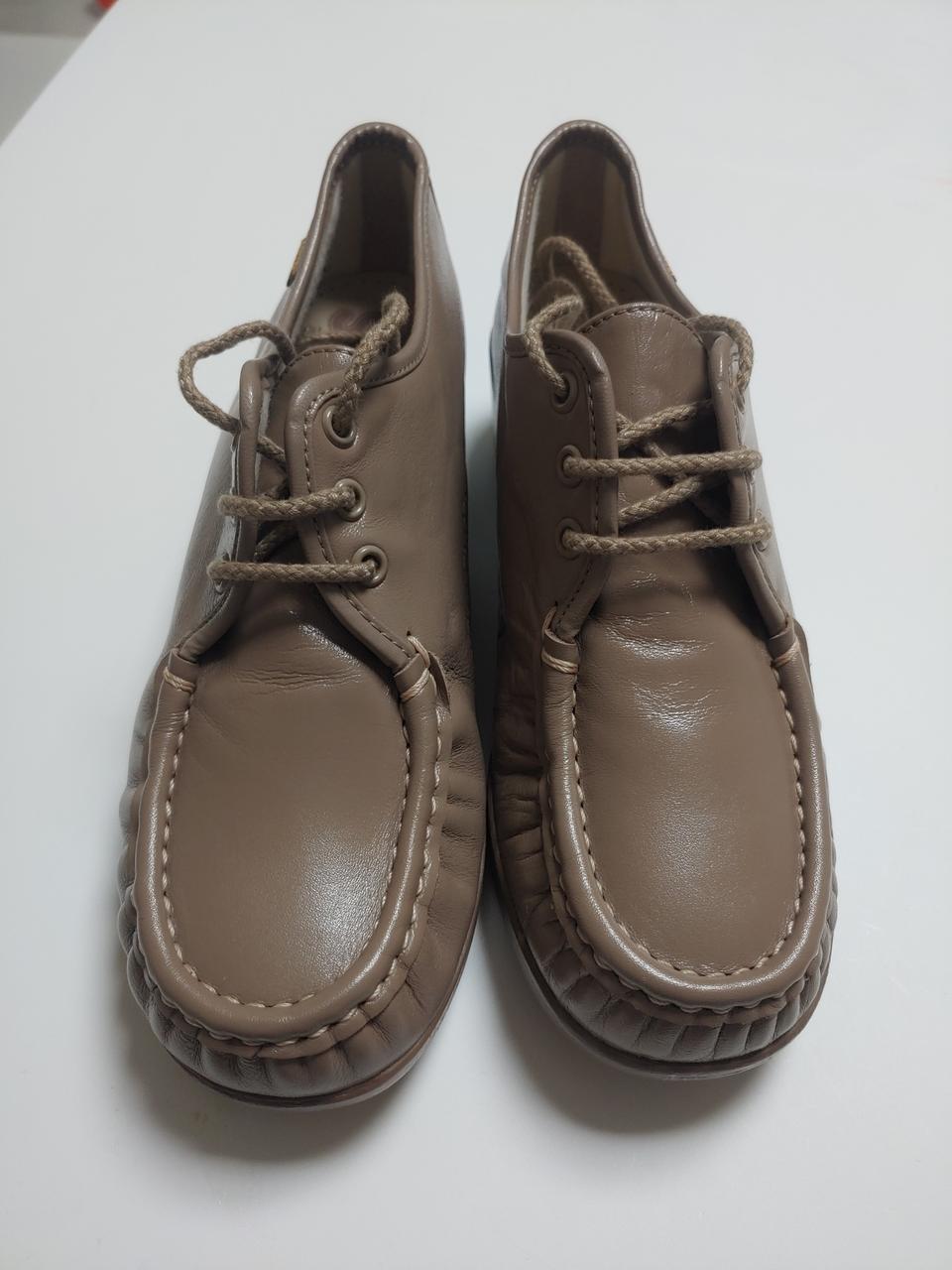 (새제품) SAS 효도화 여성용 240사이즈