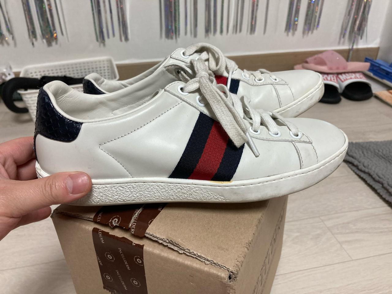 구찌 스니커즈 팝니다