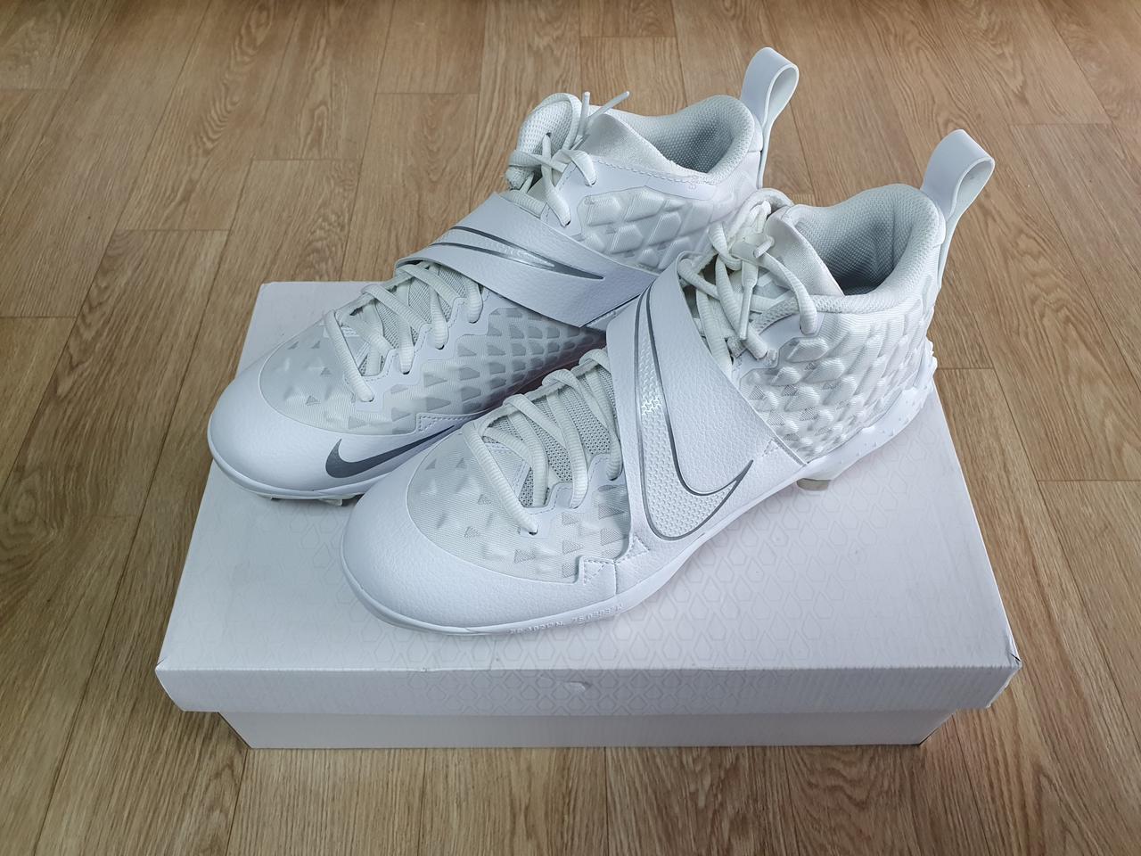 새상품#275) 나이키 포스 줌 트라웃 6 야구화(화이트/퓨어)