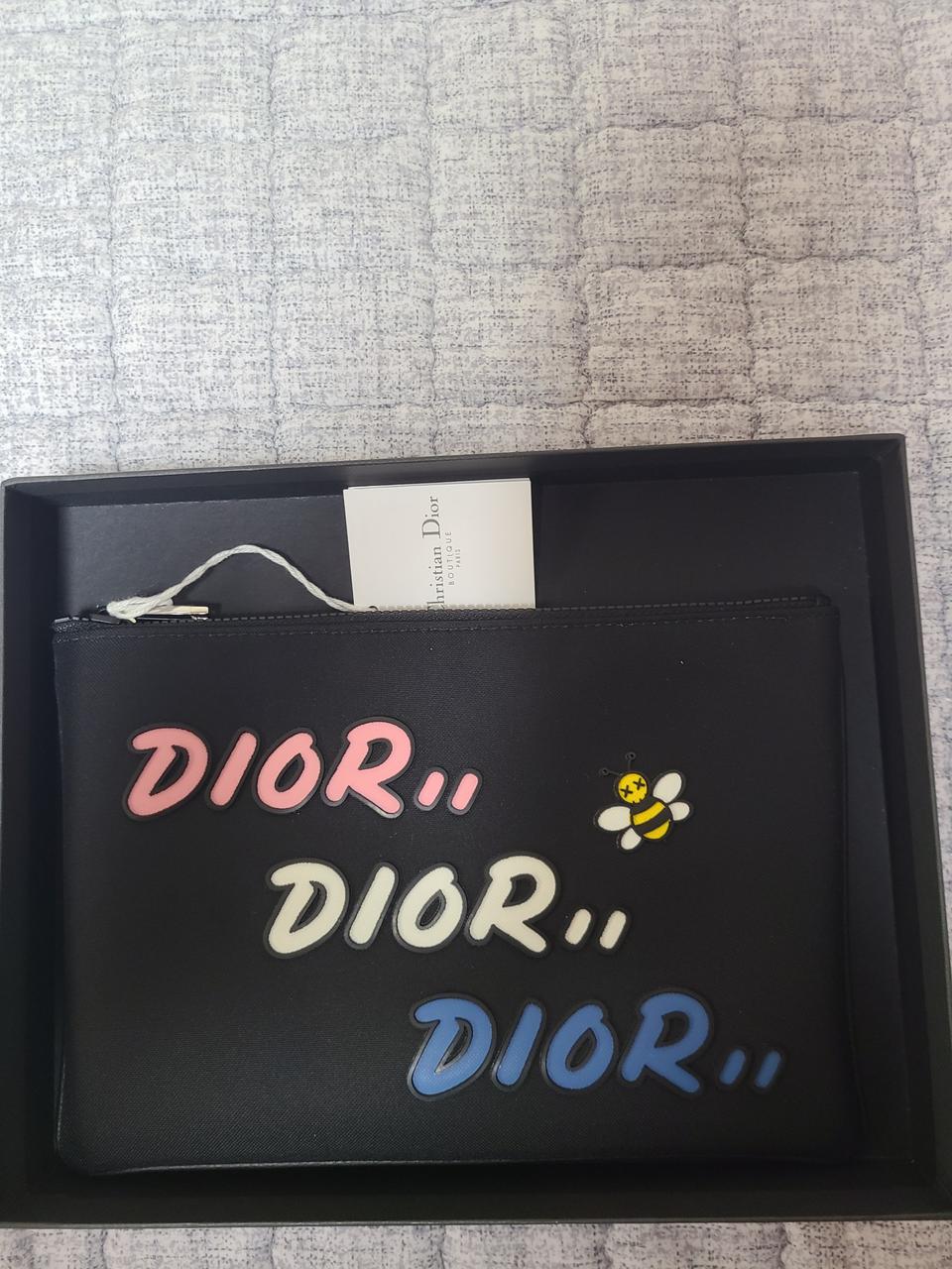정품 디올 카우스 콜라보 파우치(새상품)마지막 가격다운