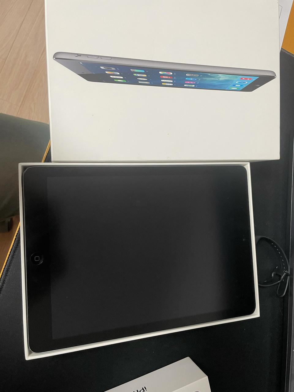아이패드 에어 1세대 32기가 판매합니다