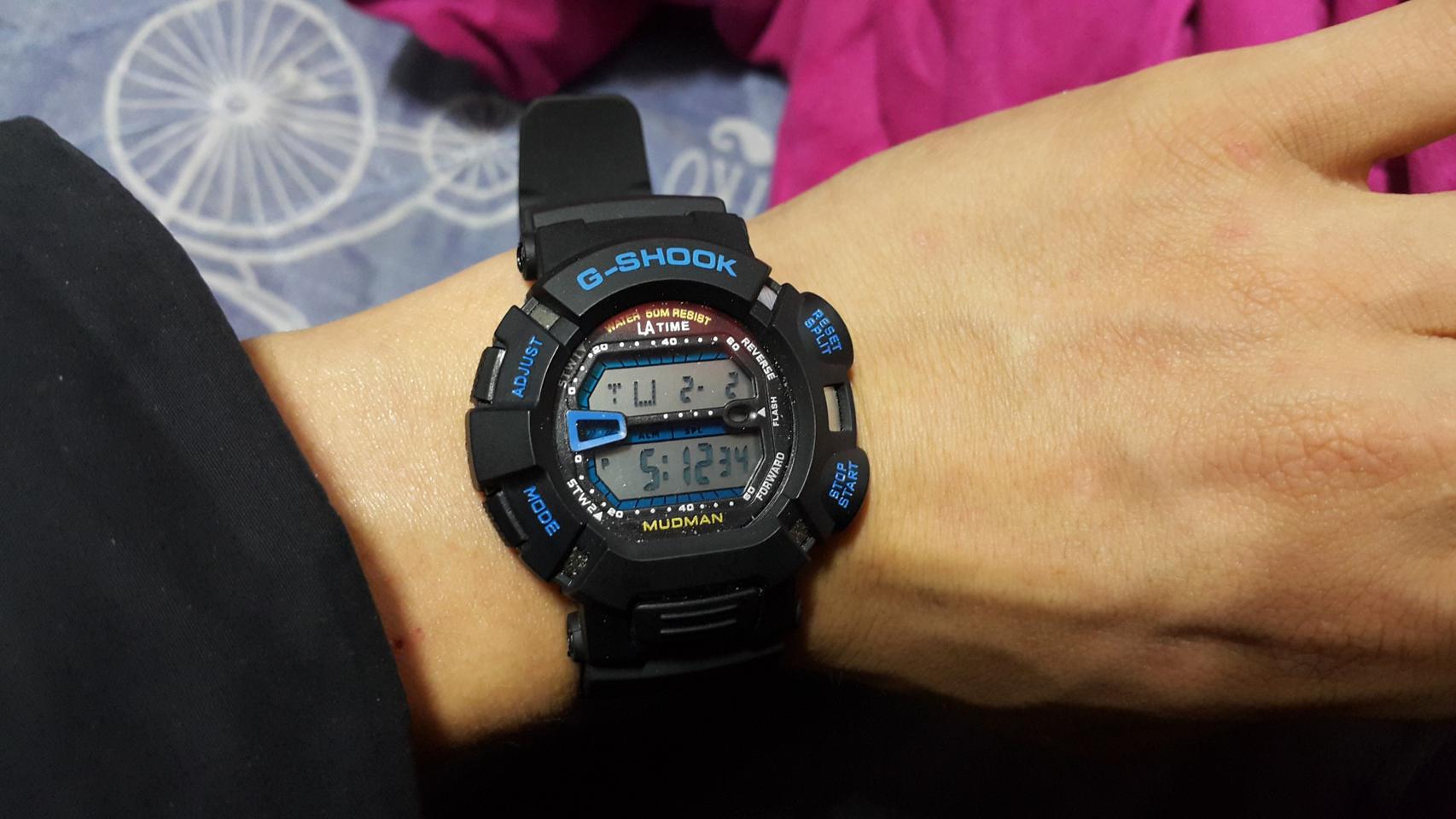 지샥전자시계 팝니다.