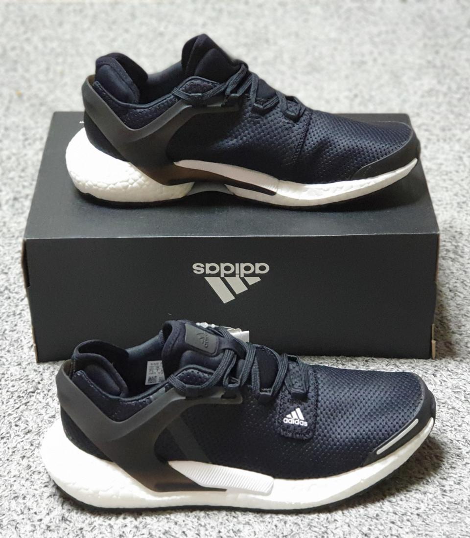 새상품)아디다스 알파토션부스트 런닝화 사이즈 255