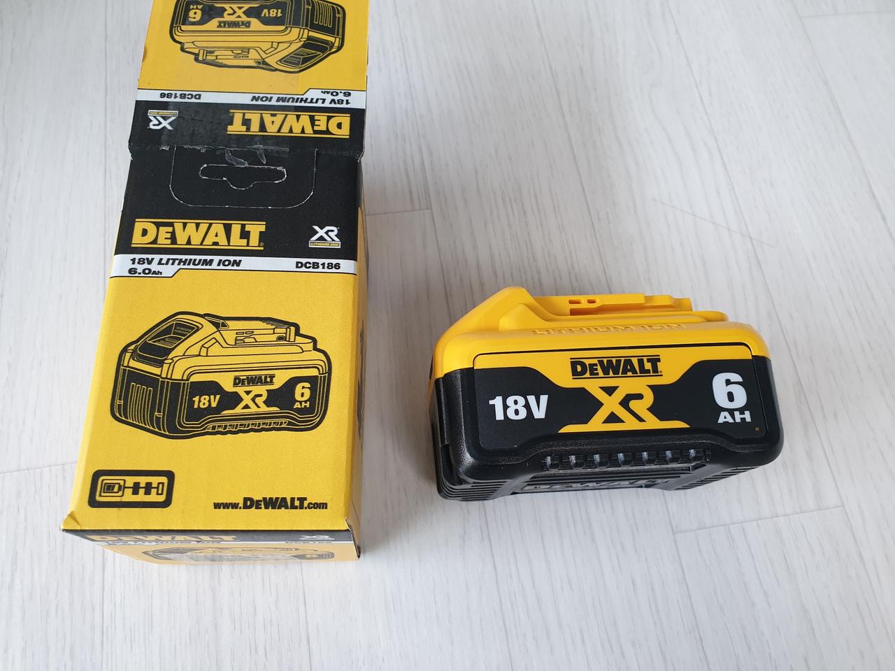 정품 디월트 dcb186 대용량 18v 6.0 배터리 미사용 새제품