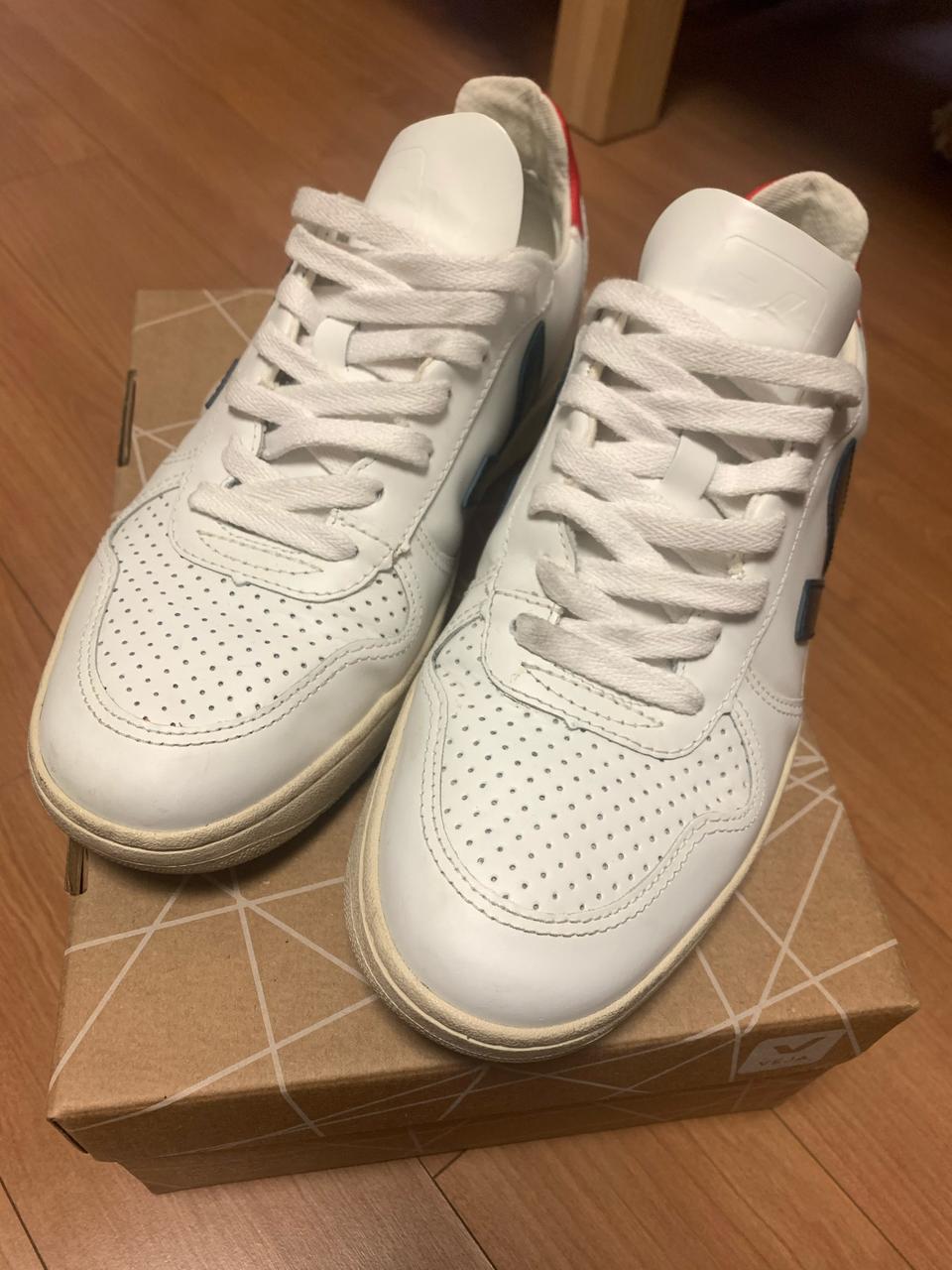 베자 스니커즈 240mm