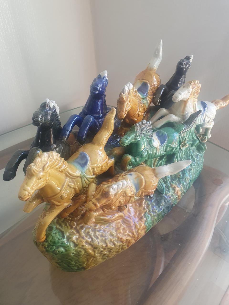 당삼채 말조각상 2마리 다리 부러짐