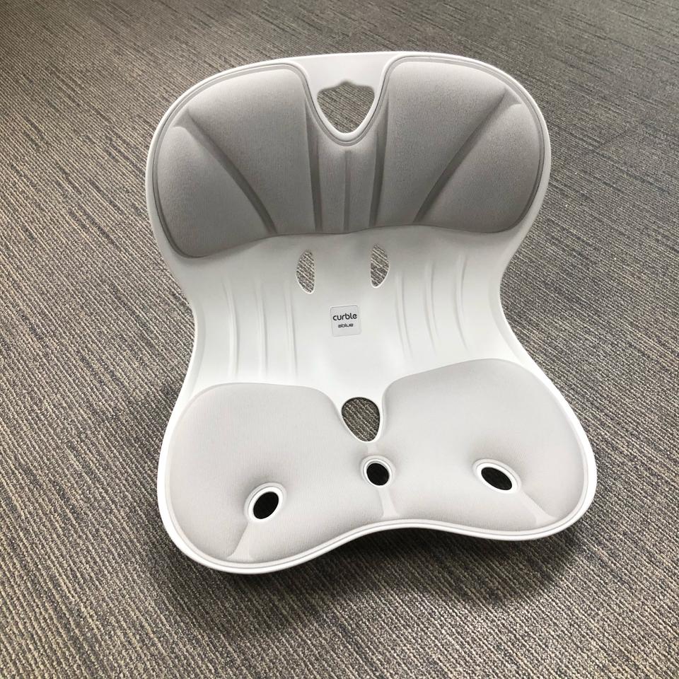 커블 체어 와이더