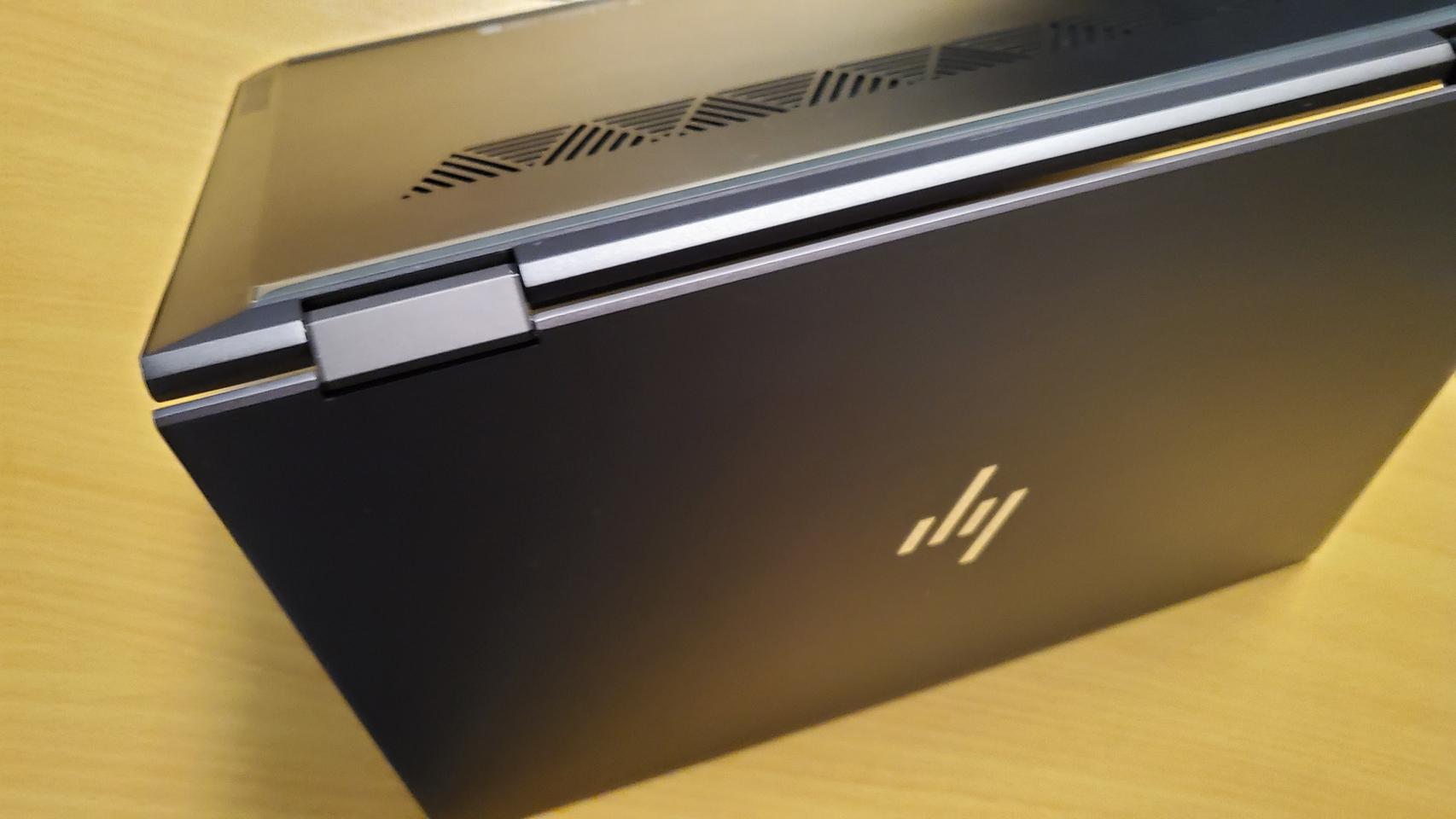 hp envy x360 ryzen7 8g 512GB