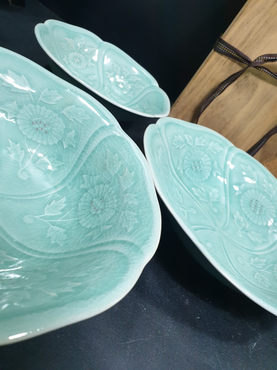 청자국화문화형접시