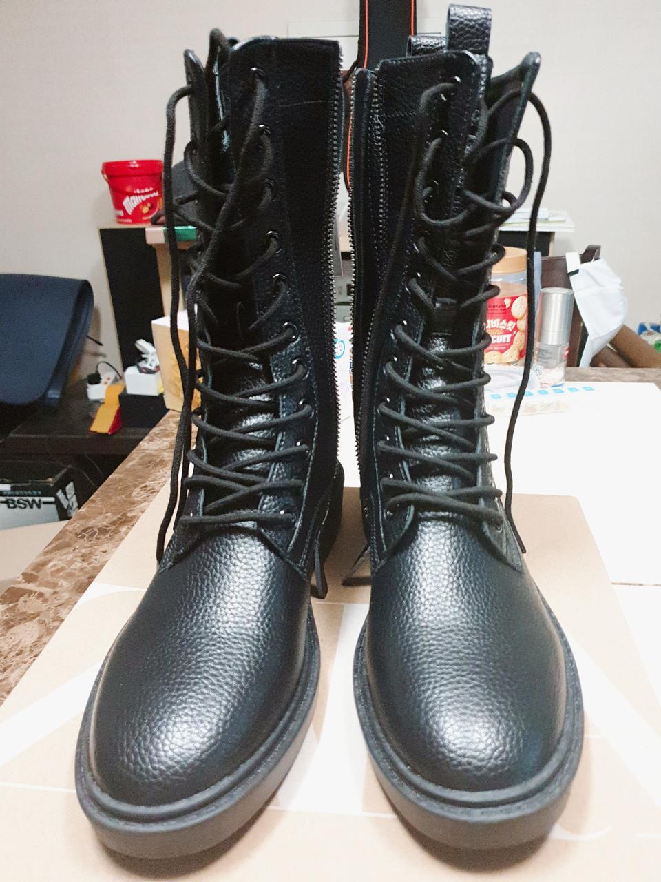 새제품) 자라 소가죽 부츠