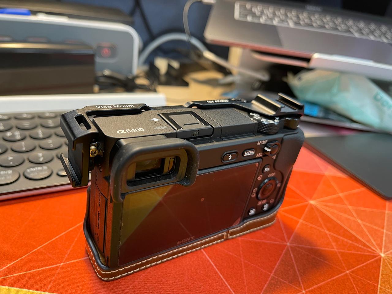 Sony a6400 + sel18105g 21년 구매