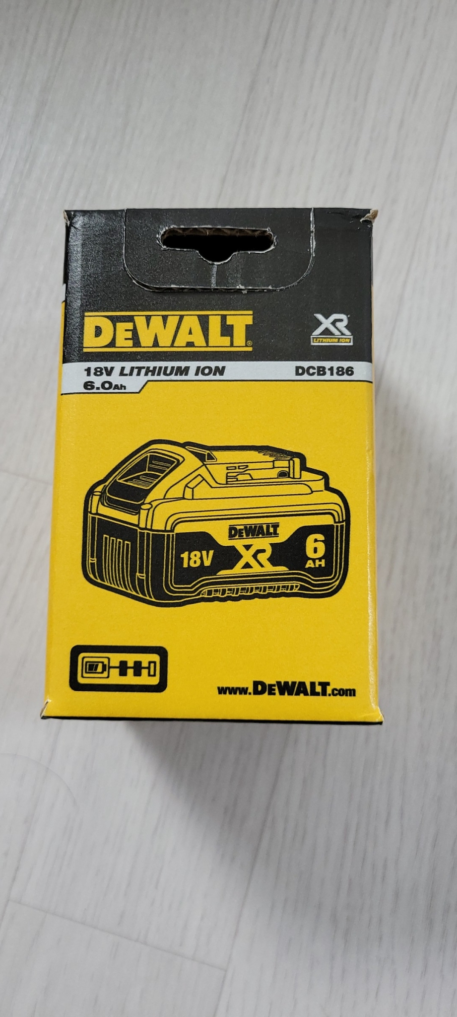 디월트 18v 6.0Ah 리튬이온 배터리