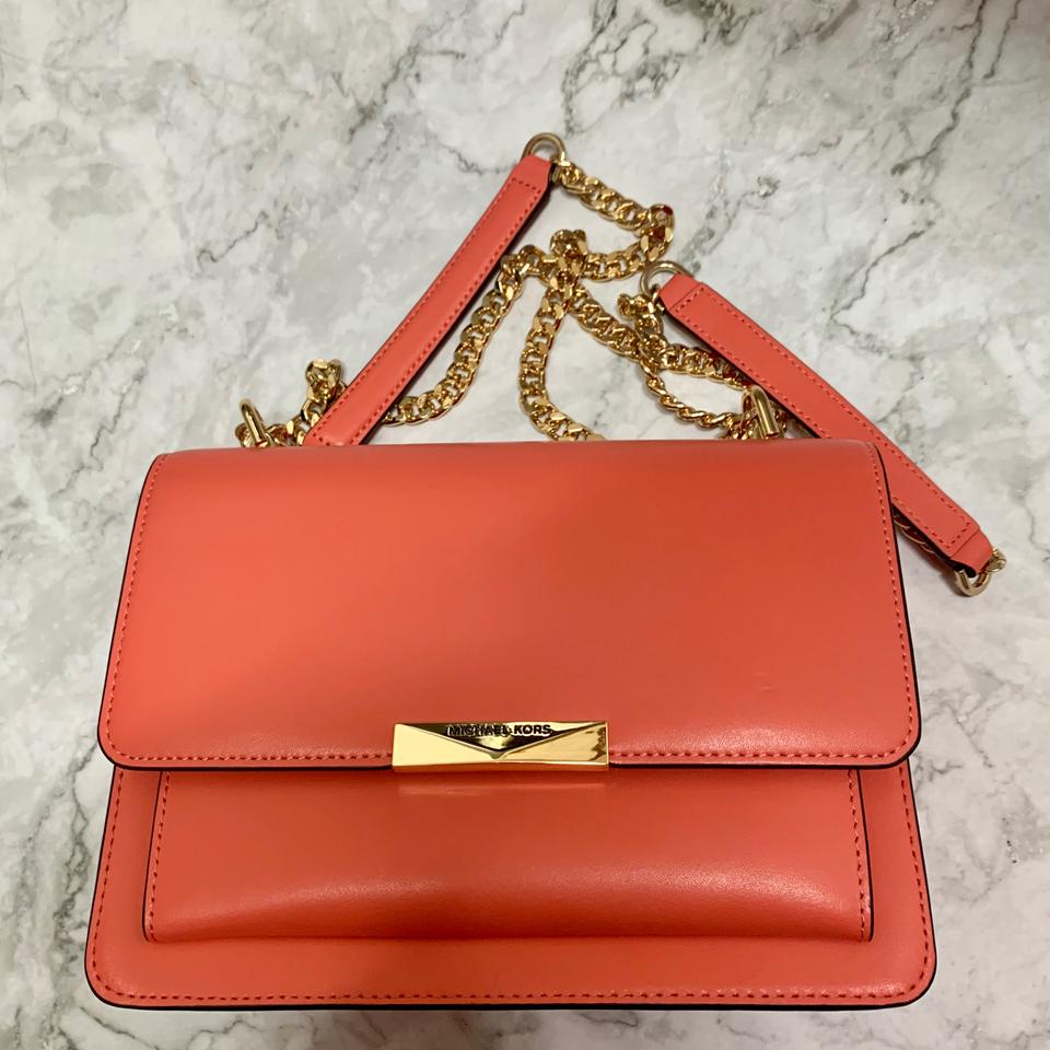 마이클코어스 코랄 가방 금색 체인 여성 크로스백 SS20 정품
