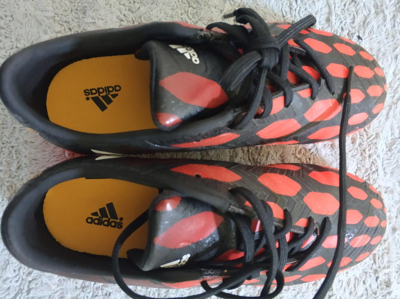 어린이 축구화 아디다스 앱솔라도