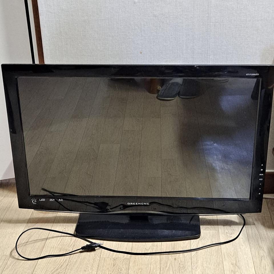 32인치 TV , 그린 씨엔씨, 사용가능함,