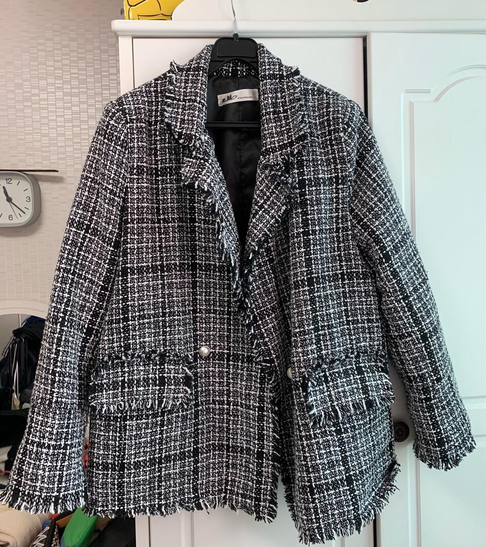 트위드자켓 저렴하게 가져가세요 :-)