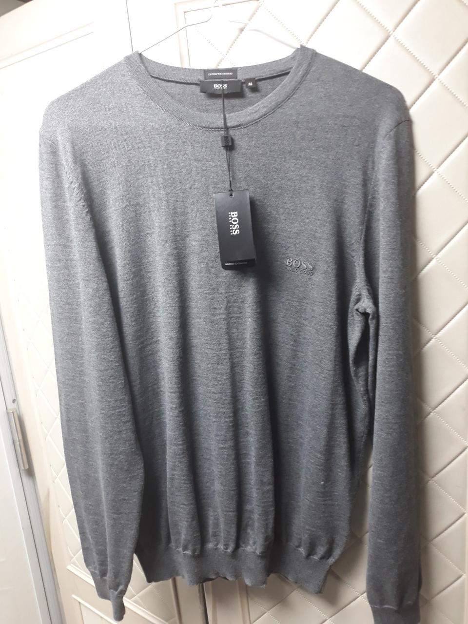 휴고보스,BOSS보스 회색니트새것 5만원급처팝니다!