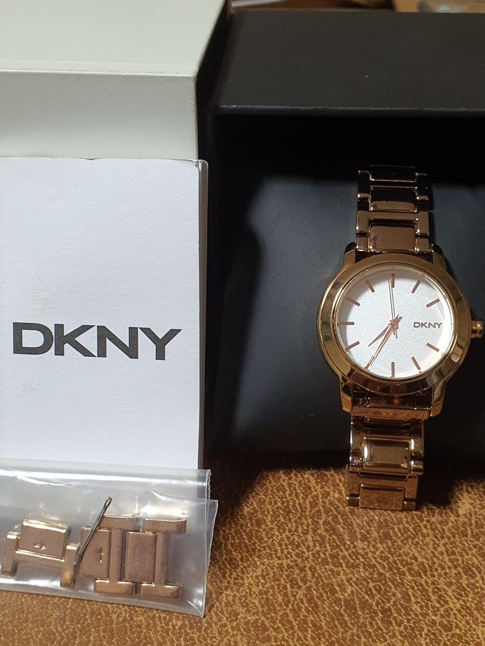DNKY 메탈시계